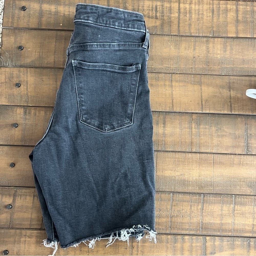High rise Bermuda shorts - Picture 3 of 4